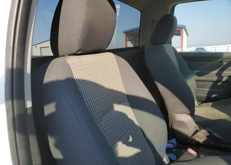 2015 Ram 1500 Laramie z USA, uszkodzony, nr VIN 1C6RR7VT9FS627325